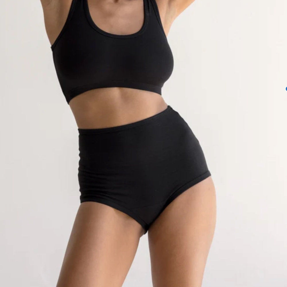 ISO ARQ High-Rise Undies NWT Size Medium in Black